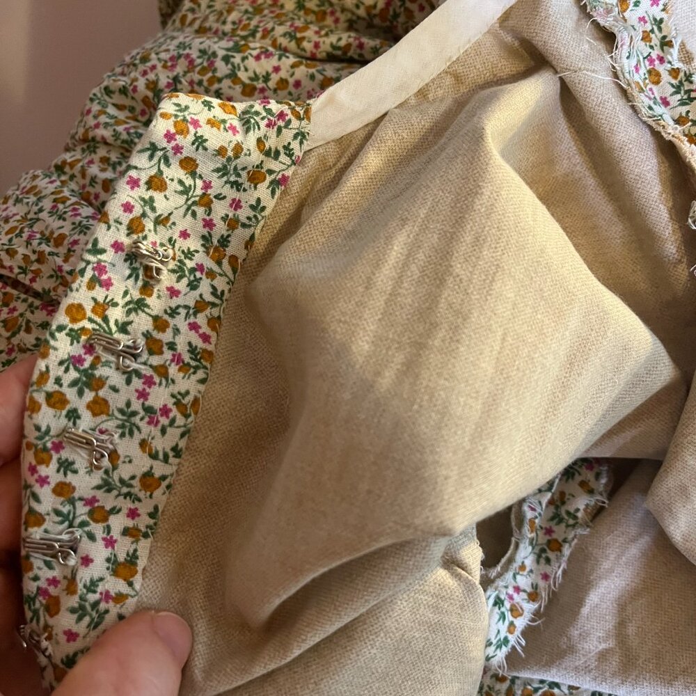 Homemade Amish Dress Floral Long Sleeve Hook-Front - Picture 13 of 13